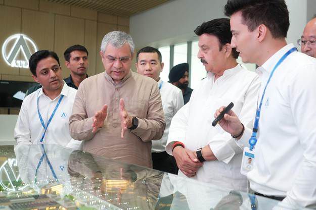 Union Minister Ashwini Vaishnaw Unveils TDK’s Cutting-Edge Lithium-Ion Battery Facility in Sohna, Haryana.