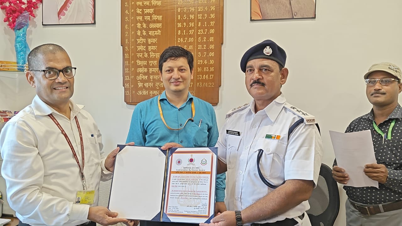 Tatanagar Civil Defence Inspector Santosh Kumar Honours with Prestigious National Award