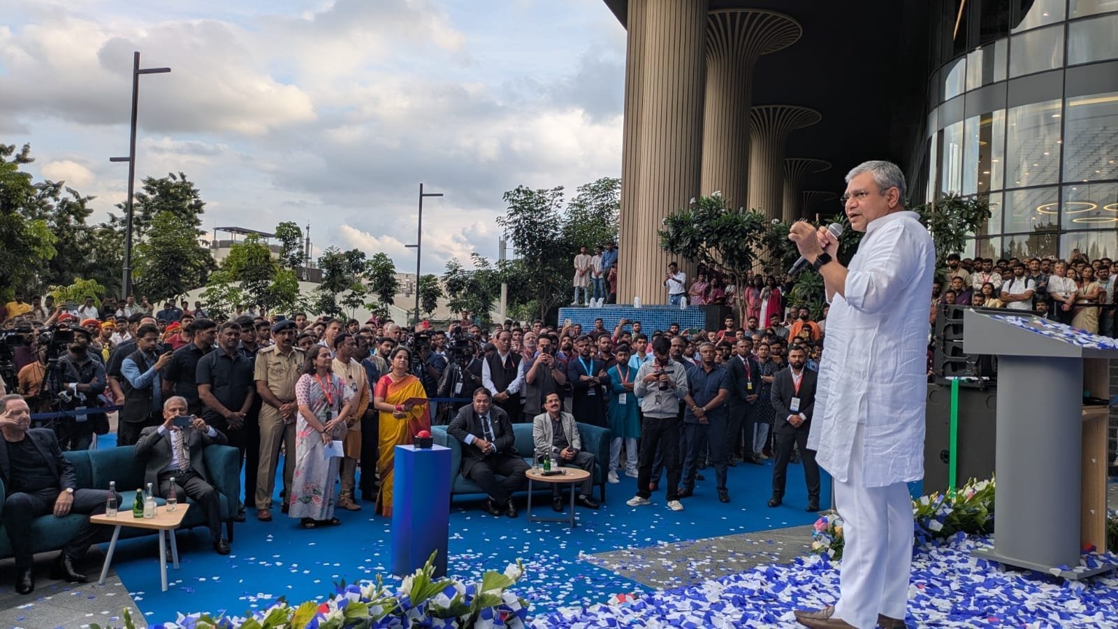 ARM Opens New Bengaluru Office to Develop 2nm Chips for AI, Drones, and Smartphones: Ashwini Vaishnaw