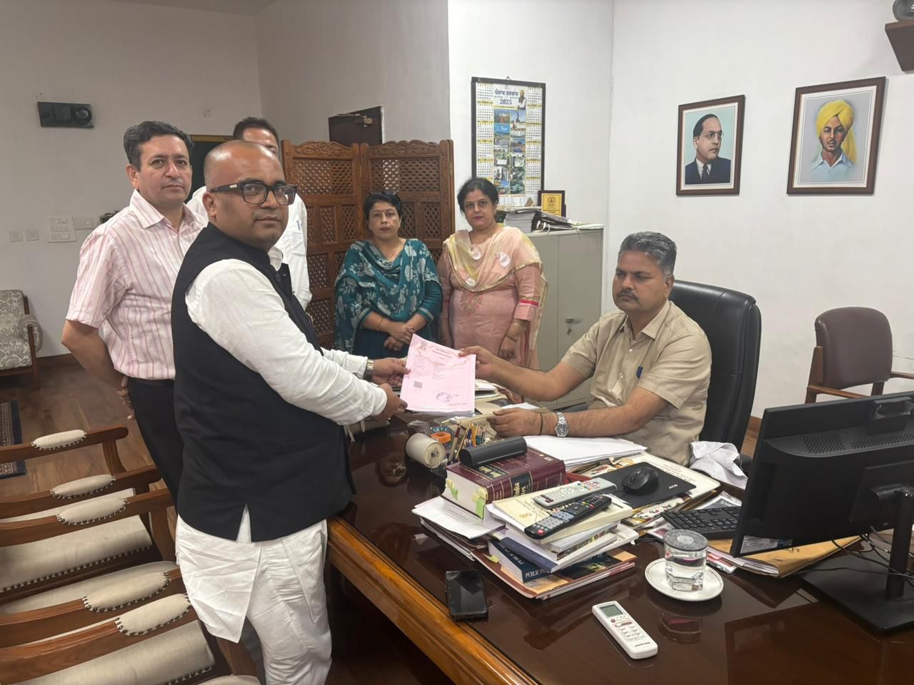 Setback for AAP in Punjab as Janata Party Chief Navneet Chaturvedi Files Rajya Sabha Nomination with Backing from 10 AAP MLAs